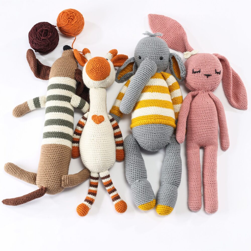 Pack of 4 cute cuddle buddies